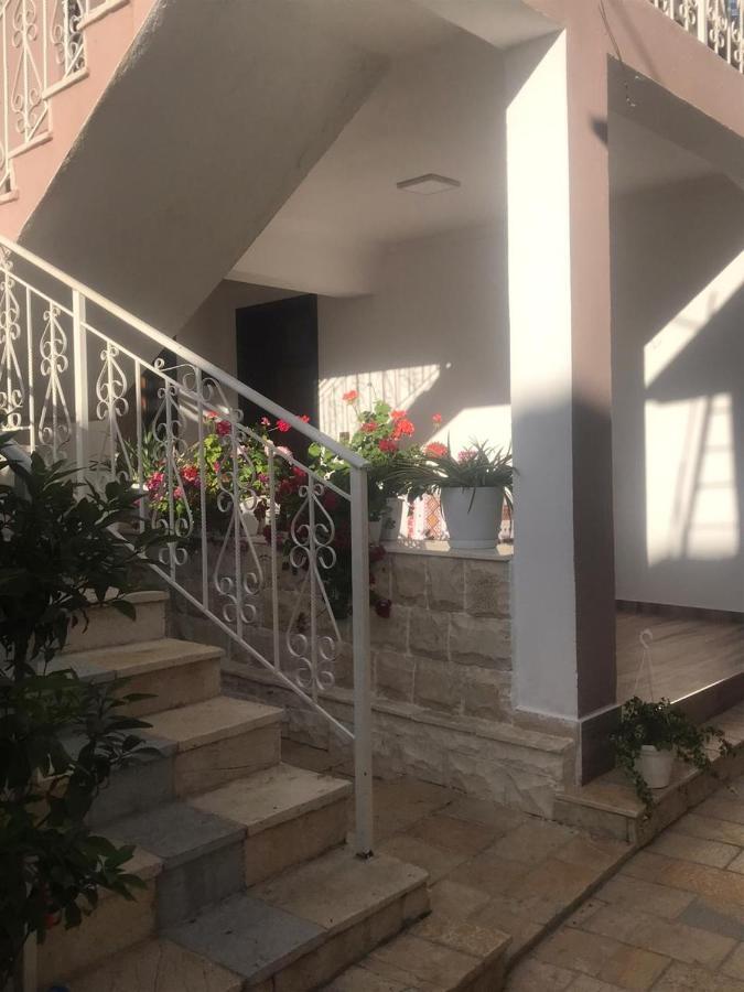 Apartment Koka Берат Екстер'єр фото
