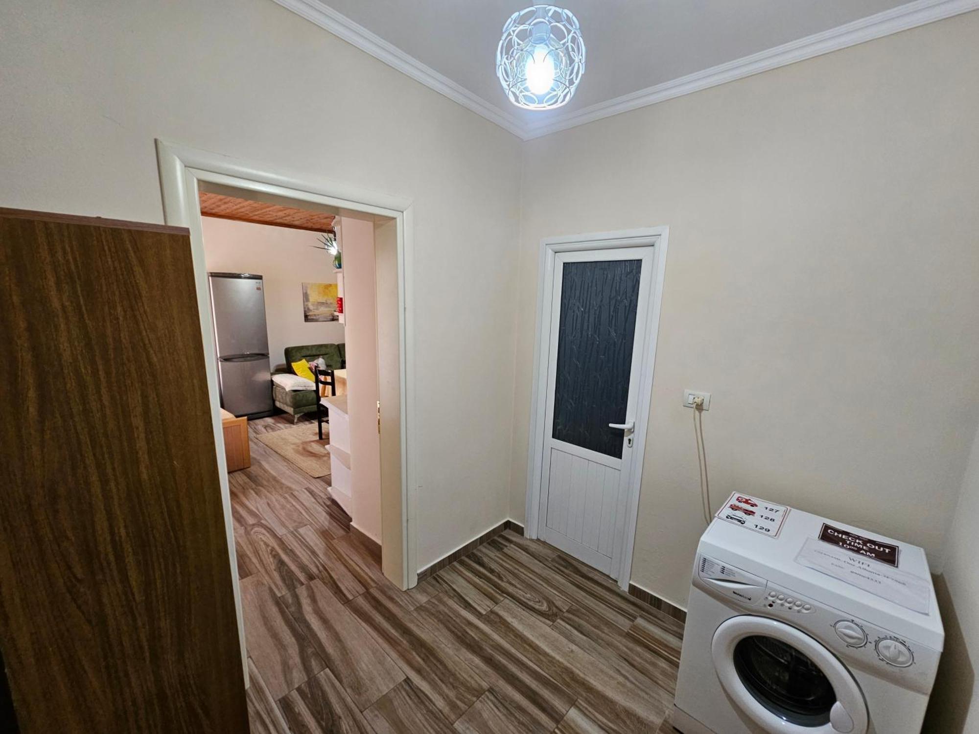 Apartment Koka Берат Екстер'єр фото