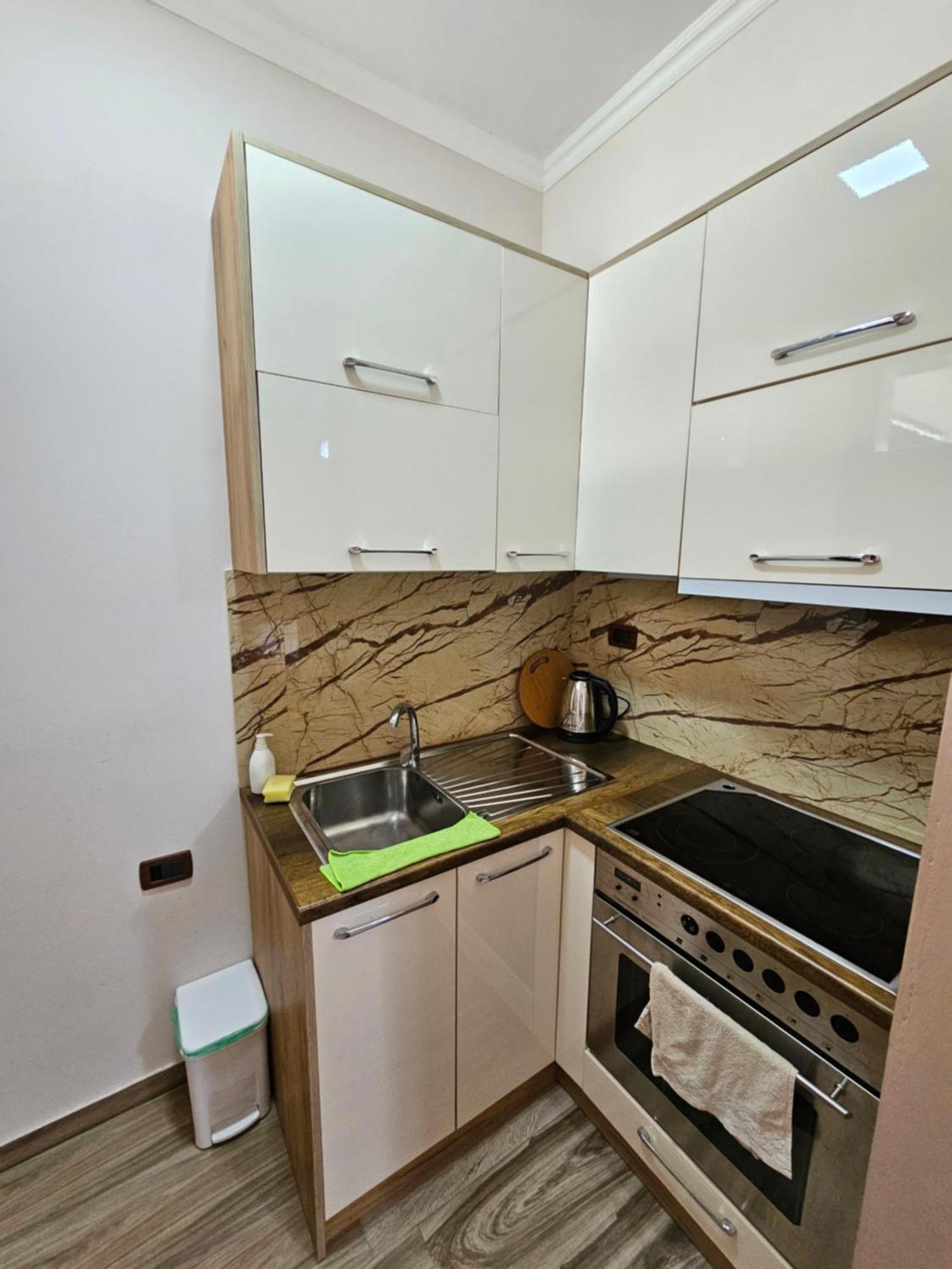 Apartment Koka Берат Екстер'єр фото