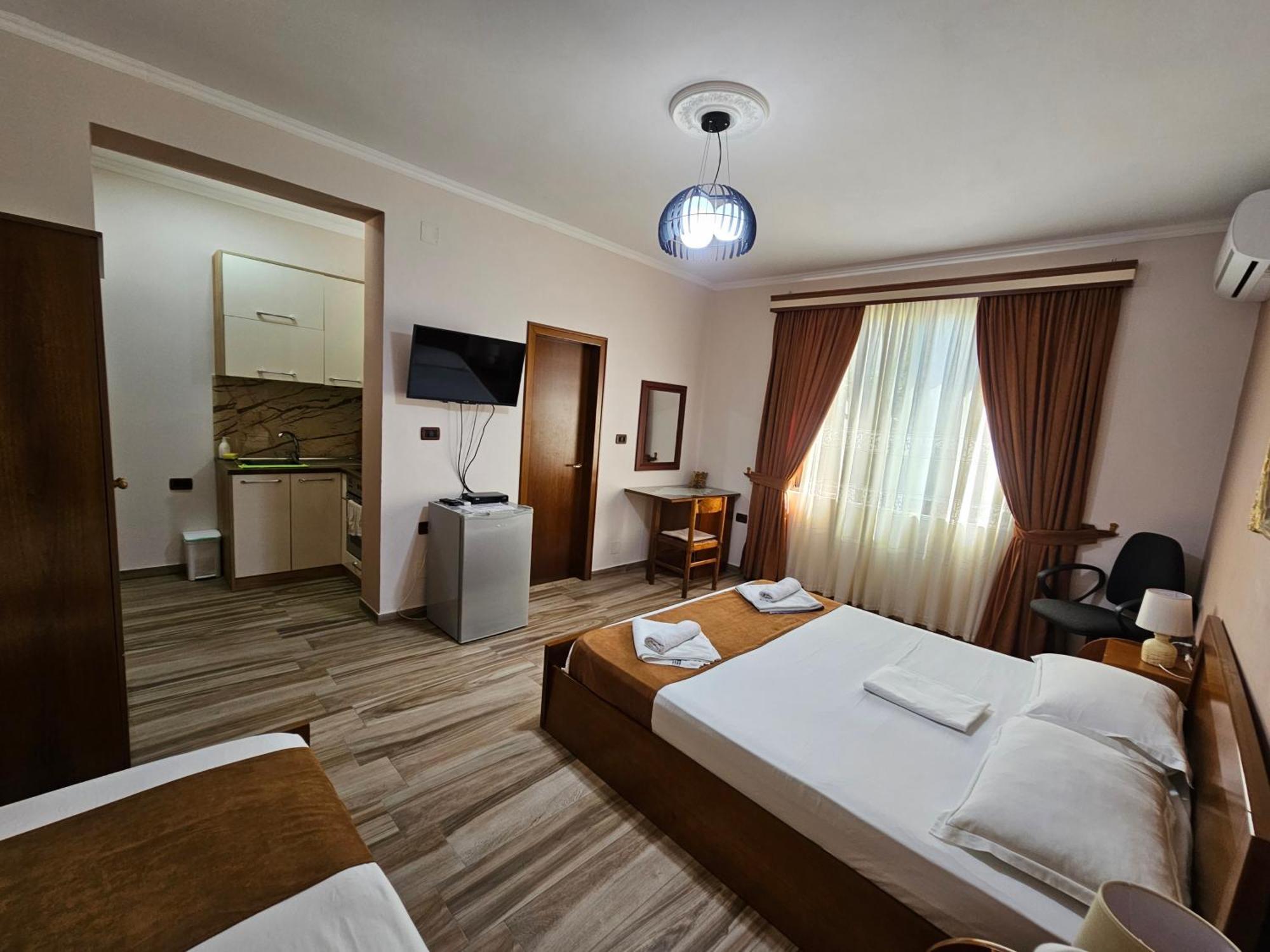 Apartment Koka Берат Екстер'єр фото
