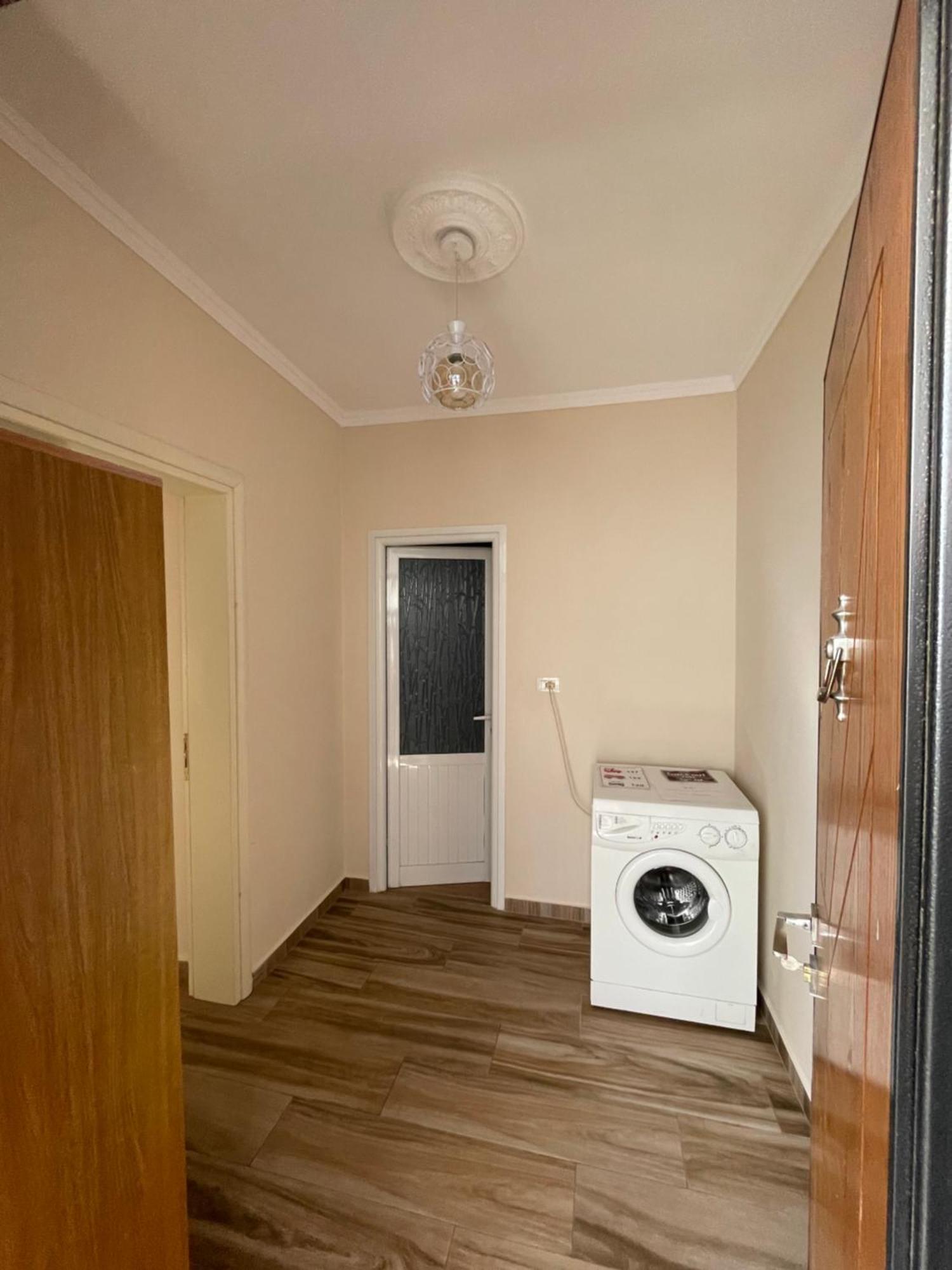 Apartment Koka Берат Екстер'єр фото